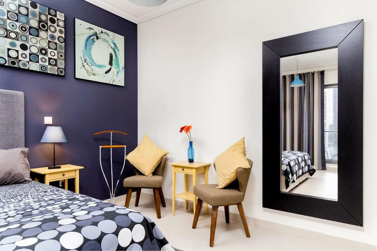 Quintessential Quarters - Ultra-Modern And Spacious Aparment Dubai