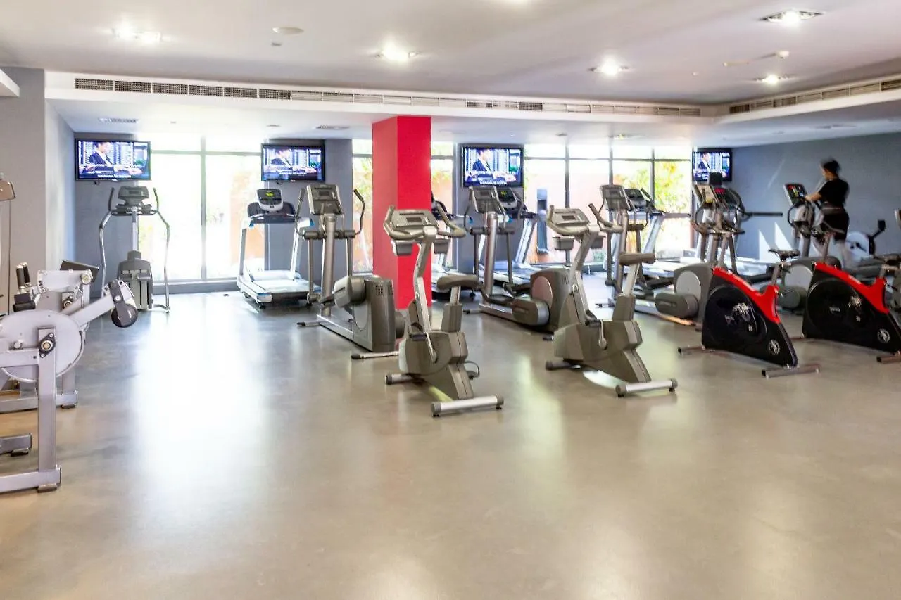 Quintessential Quarters - Ultra-Modern And Spacious Aparment Dubai Apartment